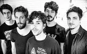 Les Elephants Bizarres