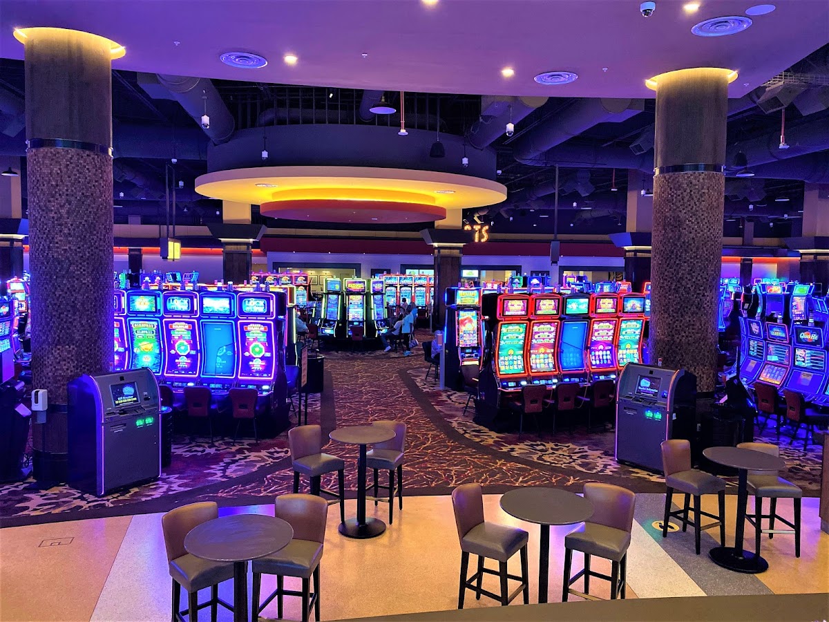 Oak Grove Racing Gaming and Hotel