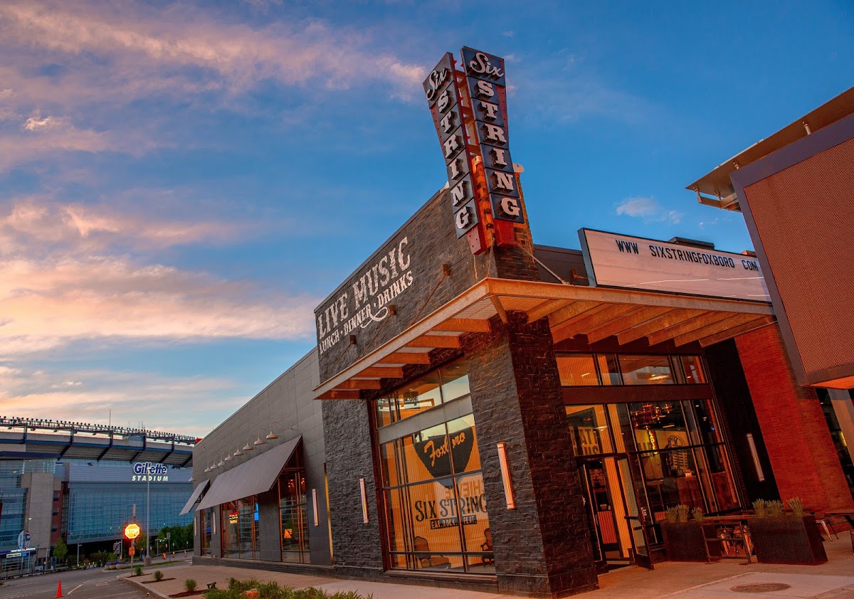 Six String Grill and Stage